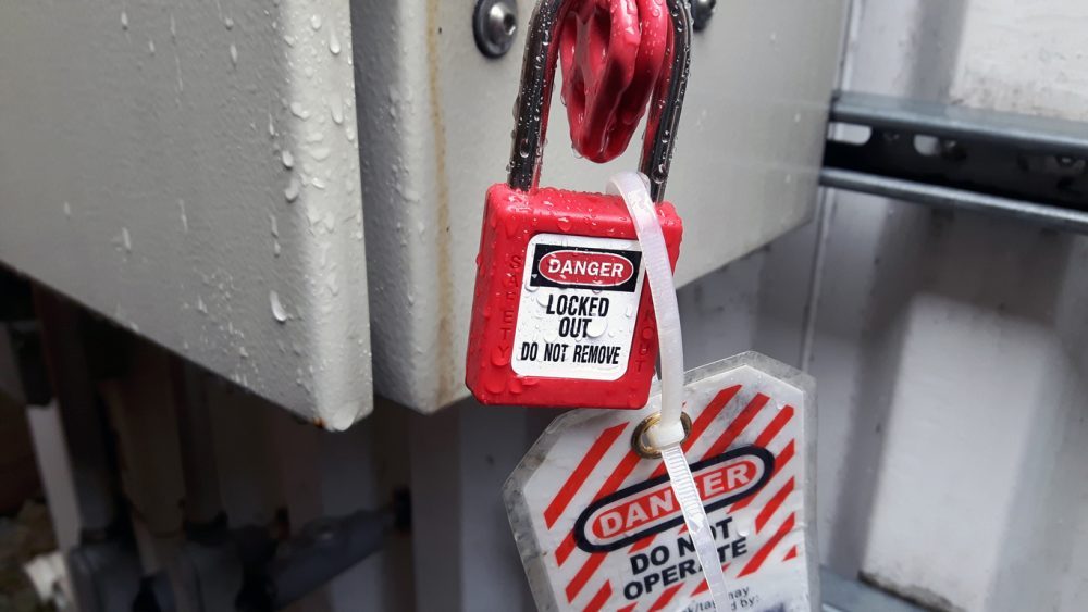 Read more about the article Mastering Workplace Safety: A Guide to Basic Lockout Tagout Procedures